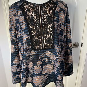 VINTAGE AMERICA  Layered Top Large